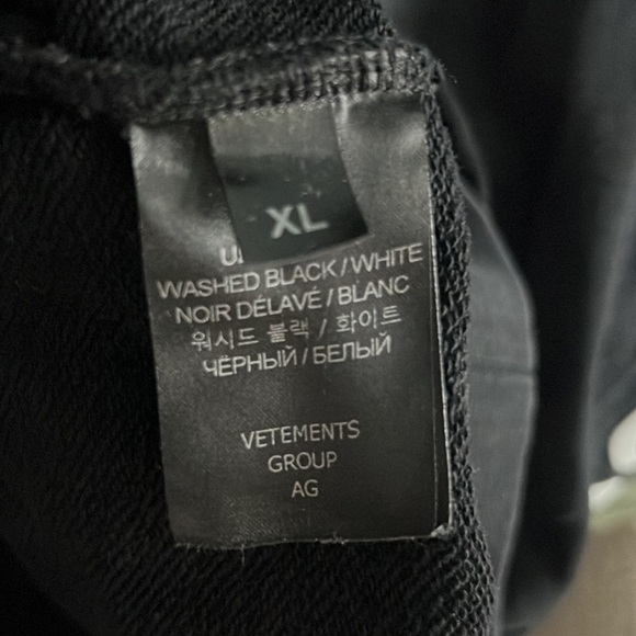 VETEMENTS Anarchy Black Hoodie - Picture 5 of 5